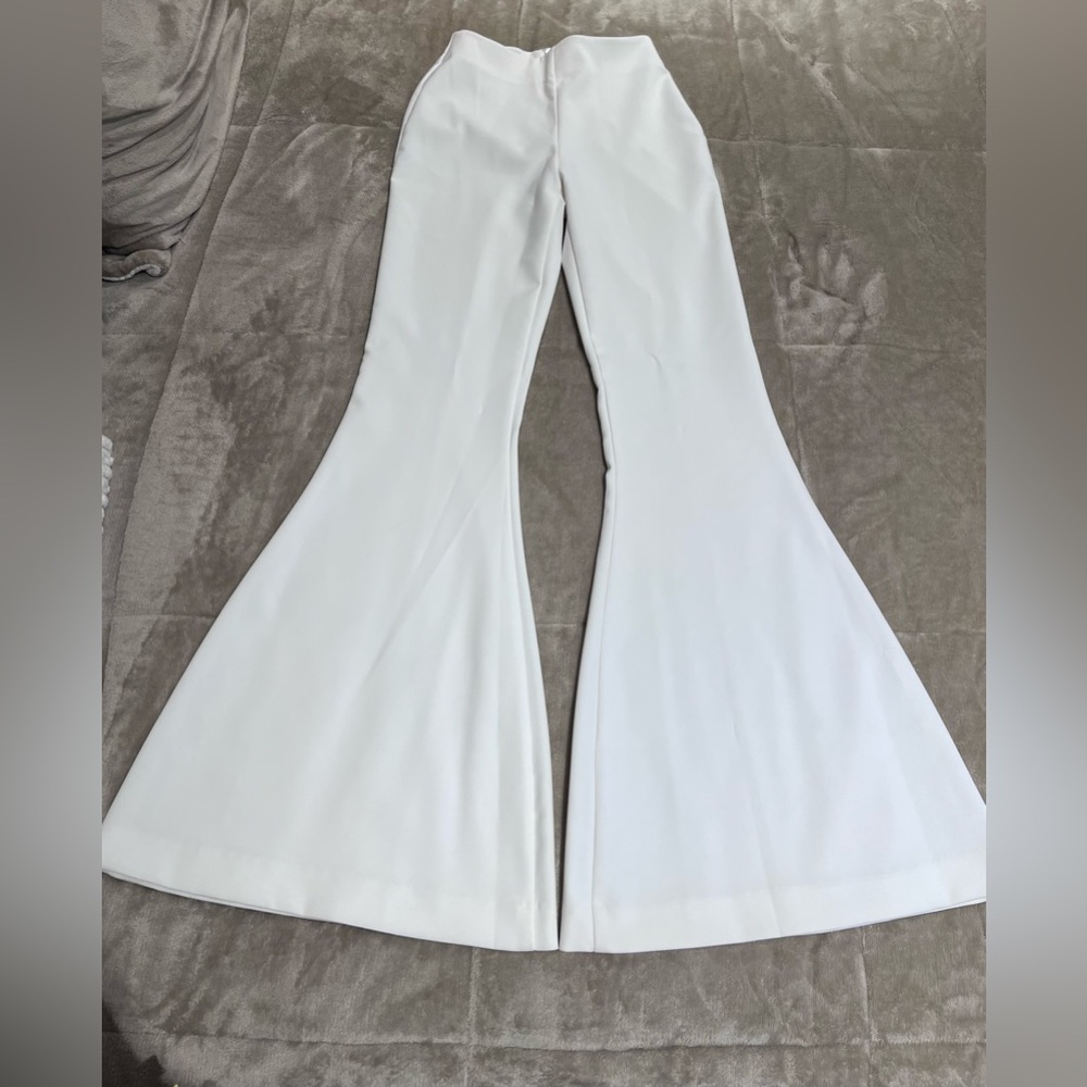 BEBE WHITE PANT